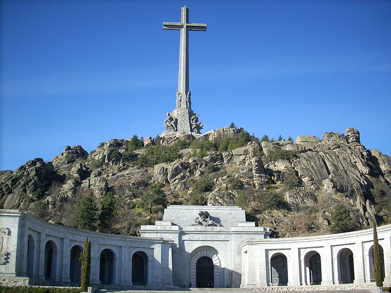 Valle_de_los_caidos_by_forcy-cruz_y_basilica